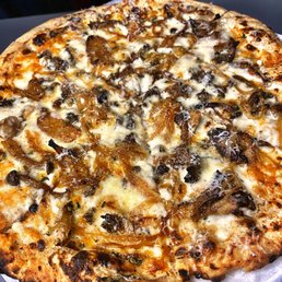 MUNCHIE'S PIZZA CLUB - Updated October 2025 - 93 Photos & 95