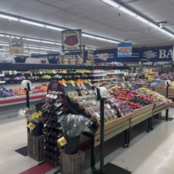 Mr D's Food Fair - Produce section - Bakeries Near Me - Brookfield, Ohio Mr D's Food Fair - Produce section - Bakeries Near Me - Brookfield, Ohio