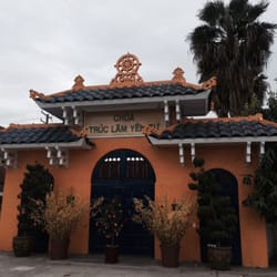 Chua Truc Lam Yen Tu