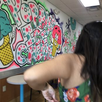 Poppy's Ice Cream - Inside - Ice Cream & Frozen Yogurt Near Me - Chalmette, Louisiana