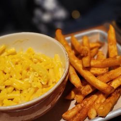 Lazy Dog Restaurant & Bar - Kids mac and a side of fries