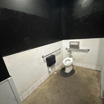 Saku Ramen - Bathroom - Ramen Near Me - Riverside, California