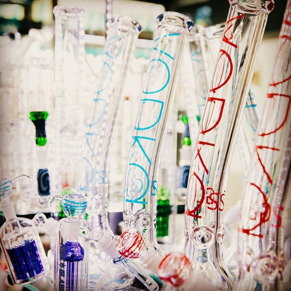 SMOKERS JUNCTION 13 Photos & 14 Reviews 1433 17 Ave Sw, Calgary