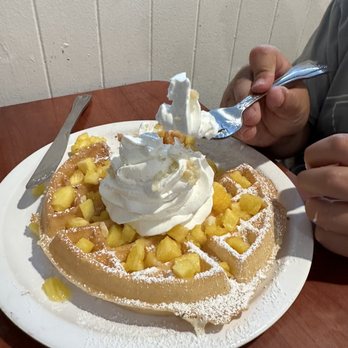 Eggs 'n Things - Waikiki Beach Eggspress - Basic Mochi Waffle - Breakfast & Brunch Near Me - Honolulu, Hawaii Eggs 'n Things - Waikiki Beach Eggspress - Basic Mochi Waffle - Breakfast & Brunch Near Me - Honolulu, Hawaii
