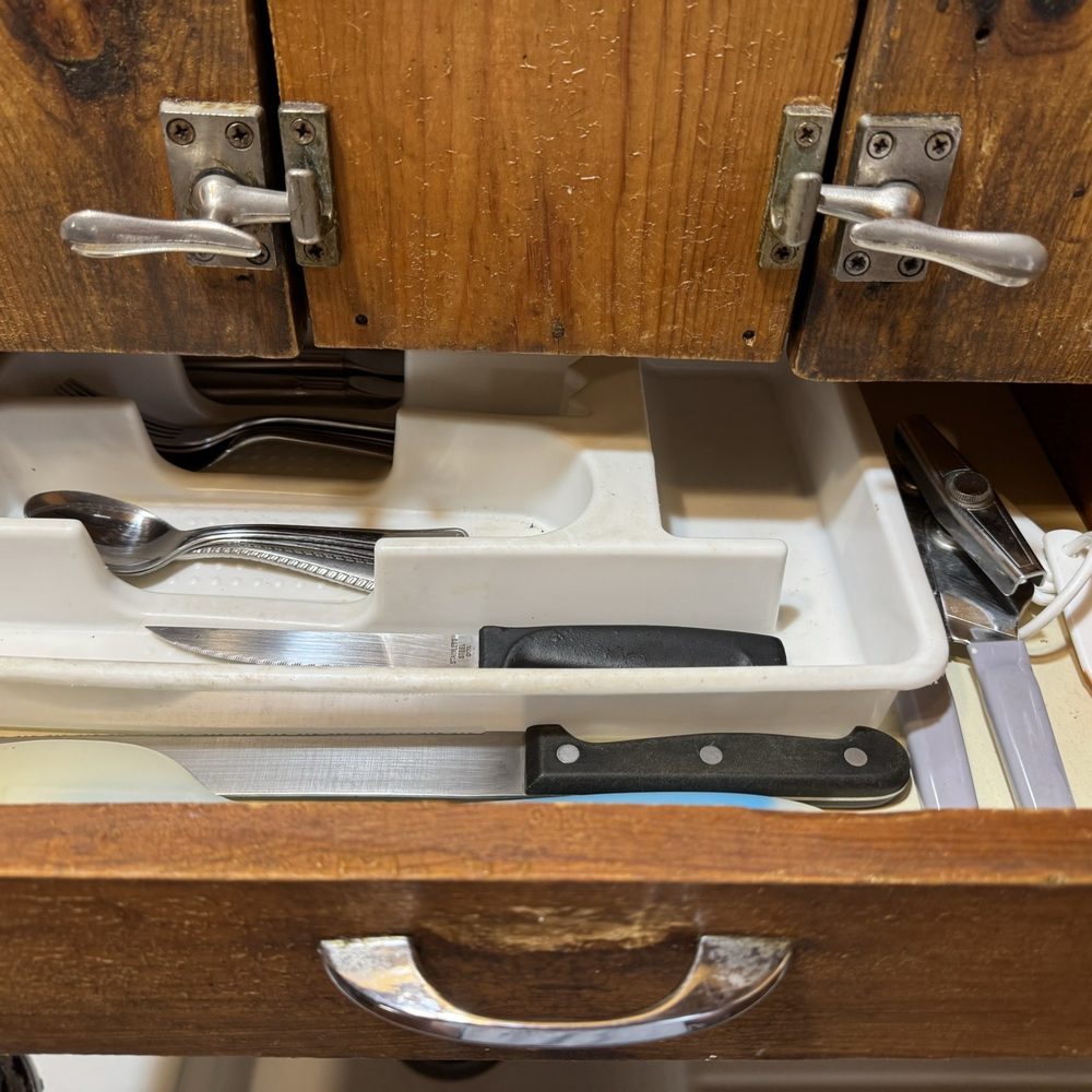 Hidden Rest Resort - Eating utensils - Resorts Near Me - Lakeside, Arizona