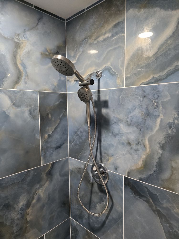 Slide of Mister Rey Electric & Plumbing services