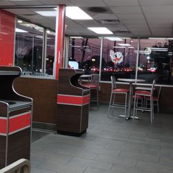 Krystal - Half lobby, wide space, don't mind muddy boots