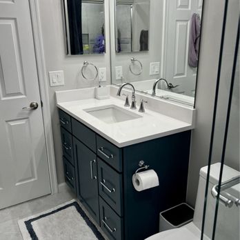 OCEANO KITCHEN AND BATH - Hall bath - Kitchen & Bath Near Me - Sterling, Virginia