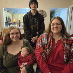 Goofyz Computers - My three kids and grand baby girl.