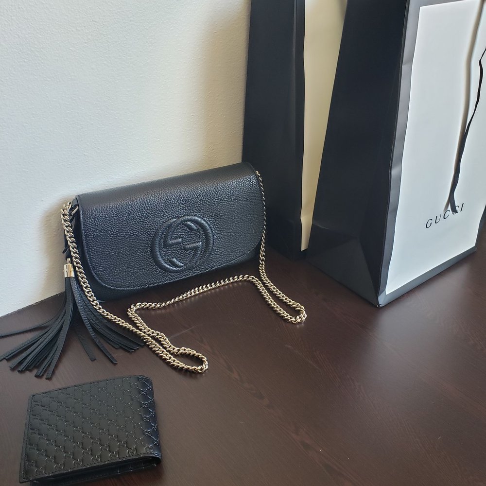 Gucci Outlet - Leather handbag and leather wallet - Men's Clothing Near Me - Cabazon, California Gucci Outlet - Leather handbag and leather wallet - Men's Clothing Near Me - Cabazon, California