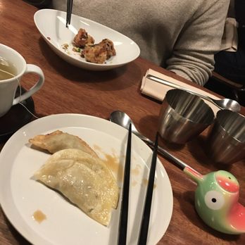 Mee - More dumplings, please. Try the chicken, too. - Korean Near Me - Paris, 75