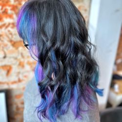 Elle Salon On The Square - Vivid by Lindsey