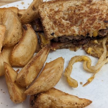 Red Apple Cafe - Patty melt - Cafes Near Me - Mahnomen, Minnesota