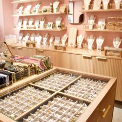 Mars'o et Inès - A l'intérieur de la boutique Marceau & Inès, située au 13 rue Haureau, 72000 Le Mans