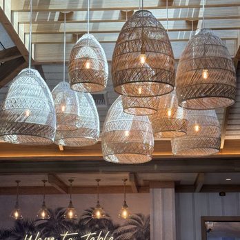 Pacific Catch - Inside restaurant lighting and decor. - Seafood Near Me - Tustin, California Pacific Catch - Inside restaurant lighting and decor. - Seafood Near Me - Tustin, California