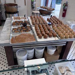 Caramel apples