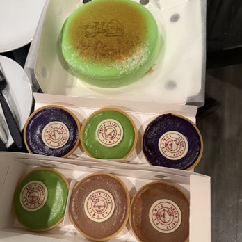 Uncle Tetsu - Pandan Coconut Cheesecake , Ube Cheese Tart, Chocolate Cheese Tart, Matcha Cheese Tart - Desserts Near Me - Eastvale, California Uncle Tetsu - Pandan Coconut Cheesecake , Ube Cheese Tart, Chocolate Cheese Tart, Matcha Cheese Tart - Desserts Near Me - Eastvale, California