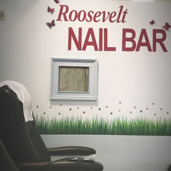 Roosevelt Nails Bar - Nail Salons Near Me - Seattle, Washington