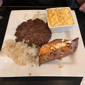 Brother's - Hamburger steak w/onions, Mac-n-cheese, sweet potato - American Near Me - Young Harris, Georgia