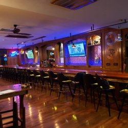 Caesar's Ale House & Eatery