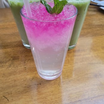 Bone Kettle - Front: Dragonfruit lychee lemonade Back: Matcha latte - Breakfast & Brunch Near Me - Pasadena, California