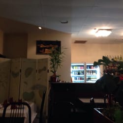 China King Restaurant - Towards the bar