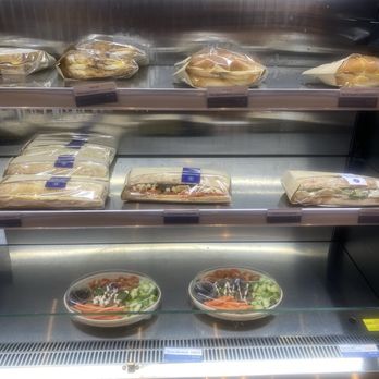 Paris Baguette - Bakeries Near Me - Aliso Viejo, California