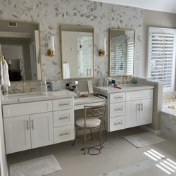 Art & Mirror Center - Bathroom mirrors. Gold. Simple.