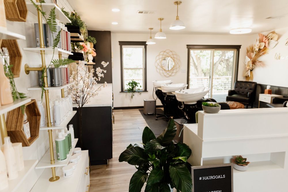 Bella Vita Salon Image