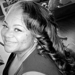 Beaux Curl Up N Studio - Is hair extensions in weaves