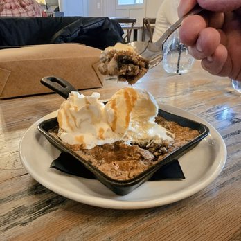 Union Straw - Skillet cookie - New American Near Me - Foxborough, Massachusetts