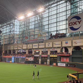 Daikin Park - Stadiums & Arenas Near Me - Houston, Texas