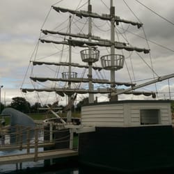 Moby Golf - Crazy golf,  hope it doesn't sail away....