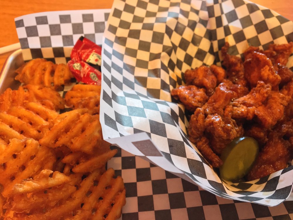 Hangry Joe's Hot Chicken & Wings Logo