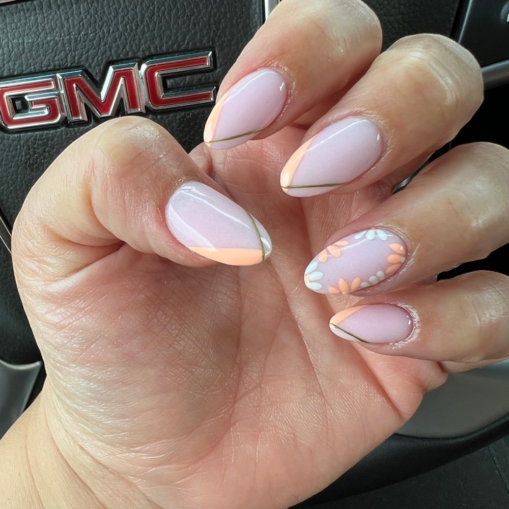 Dip powder with gel polish design