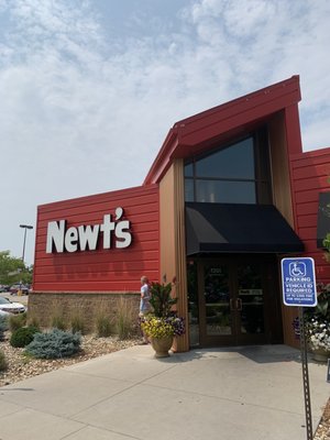 Newt's South by null