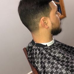 Gio The Barber - Combover taper fade