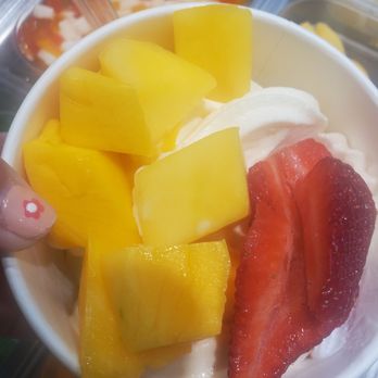 Yogurtland - Mango and strawberry delight - Ice Cream & Frozen Yogurt Near Me - La Habra, California Yogurtland - Mango and strawberry delight - Ice Cream & Frozen Yogurt Near Me - La Habra, California