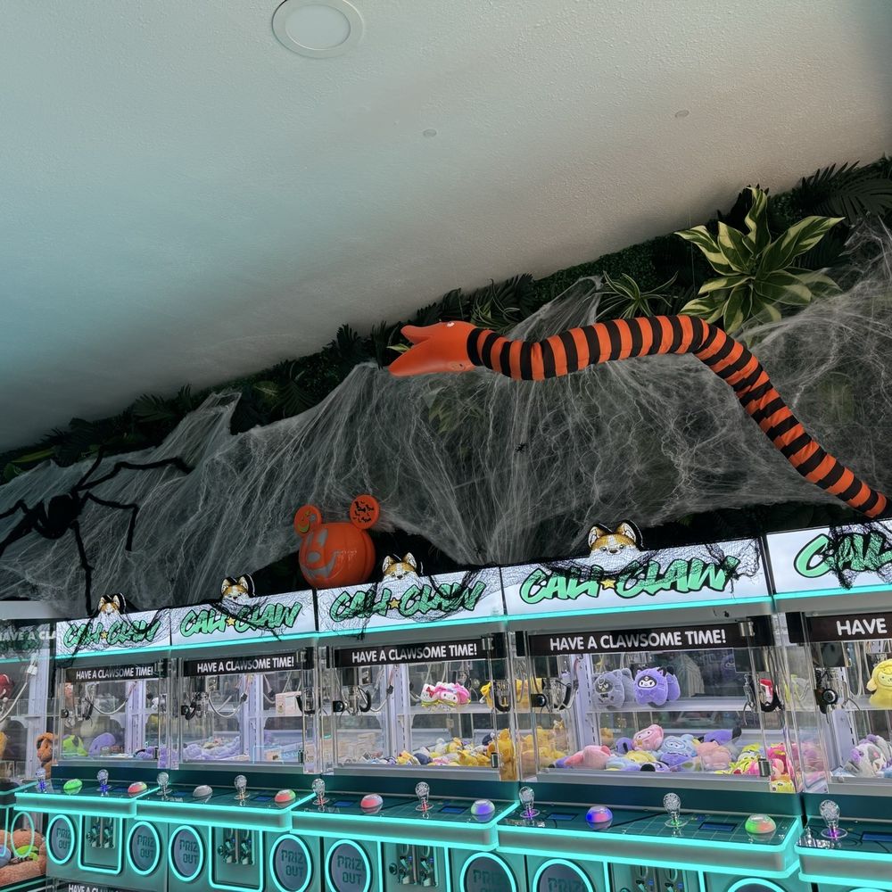 Cali Claw - Inside - Arcades Near Me - Concord, California