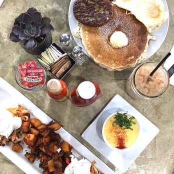 Cafe Topes - Smoked salmon Benedict and 2x2x2 - Coffee & Tea Near Me - Carlsbad, California