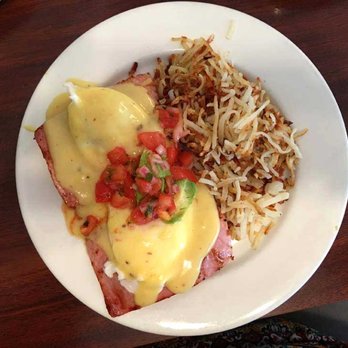 Paperback Cafe - American Near Me - Old Saybrook, Connecticut