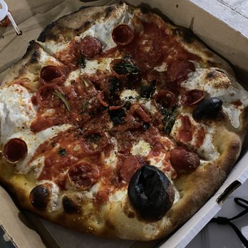 Grimaldi's - Pepperoni pie - Pizza Near Me - Hoboken, New Jersey