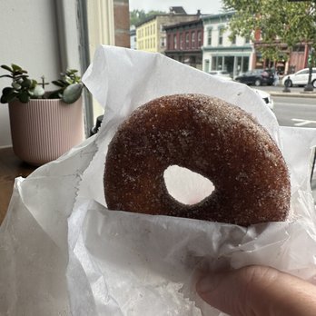 Half Moon Rondout Cafe - Cinnamon donut - Donuts Near Me - Kingston, New York