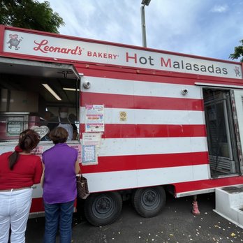 A Leonard's Bakery - Desserts Near Me - Waipahu, Hawaii