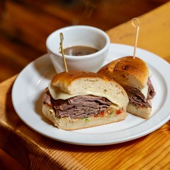Husick’s By Forester - Beer Gardens Near Me - Clarksburg, California