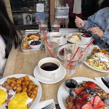 Fratelli Cafe - Coffee & Tea Near Me - Los Angeles, California