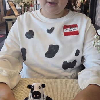 Chick-fil-A - Cow giveaway - Fast Food Near Me - Rialto, California Chick-fil-A - Cow giveaway - Fast Food Near Me - Rialto, California