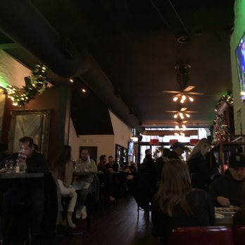 Black Barrel Tavern - Breakfast & Brunch Near Me - Chicago, Illinois