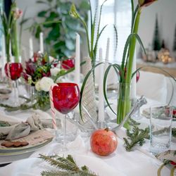Personal Chef - Marina Staver - As Miami's elite private chef, Marina Staver creates enchanting holiday tablescapes with elegant floral arrangements and  crystal stemware.