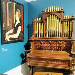 Potsdam Museum - Prunkvolle Heimorgel von damals.